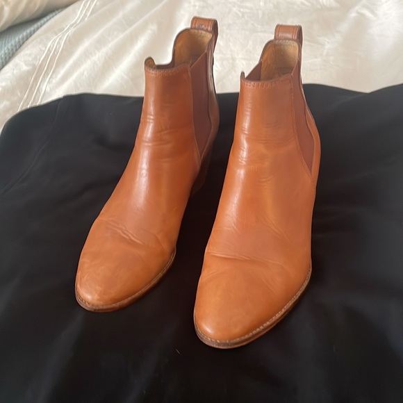 Gently worn JCrew size 8 cognac booties - Picture 2 of 5